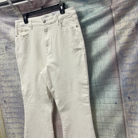 Brand new Woman’s Elizabeth and James jeans. - Picture 6 of 14